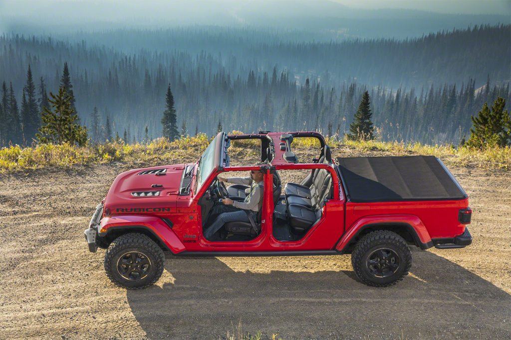 2020 Jeep Wrangler pickup Gladiator 1