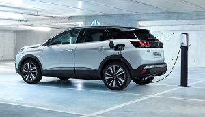 Peugeot 3008 hibrit satışa çıkıyor.