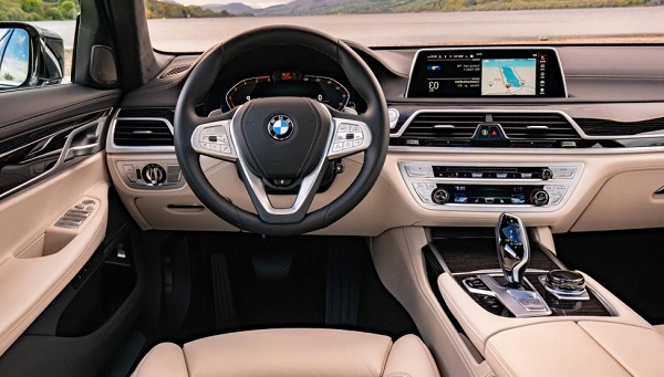 BMW Kablosuz Android Auto Geliyor.