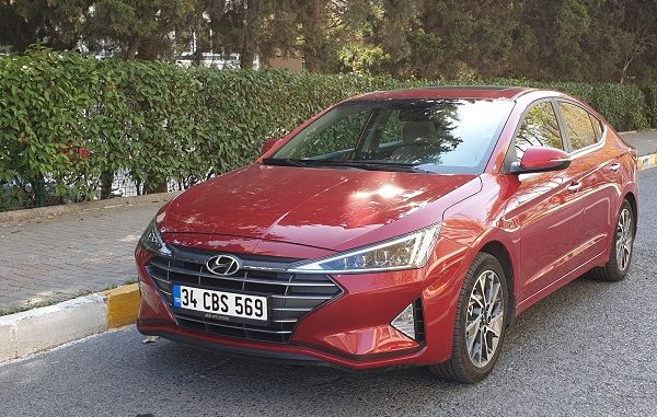 Hyundai Elantra Testi.