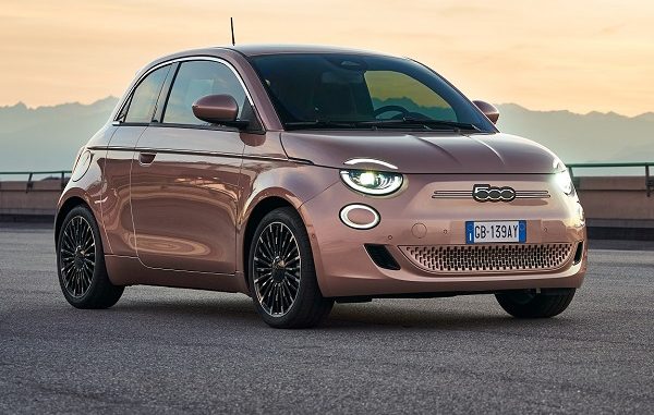 2020 Fiat 500 menzil