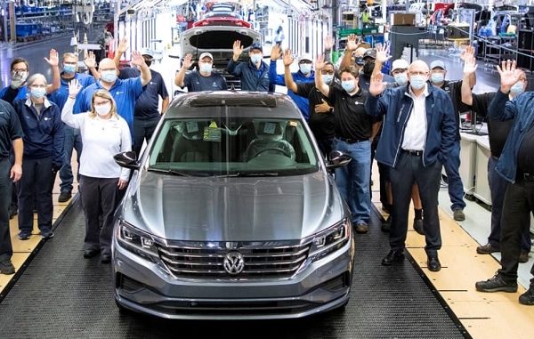 Volkswagen Passat son kez üretildi.