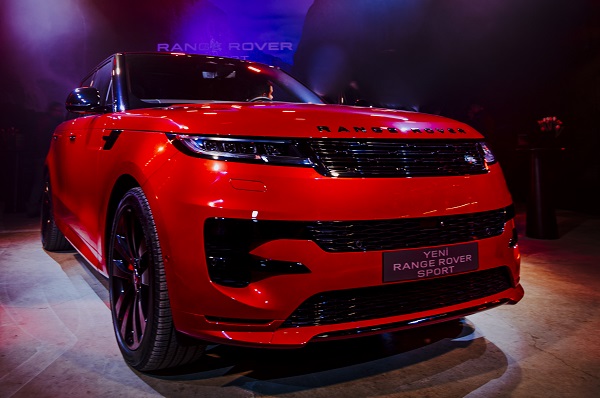 Yeni Range Rover Sport fiyat listesi.